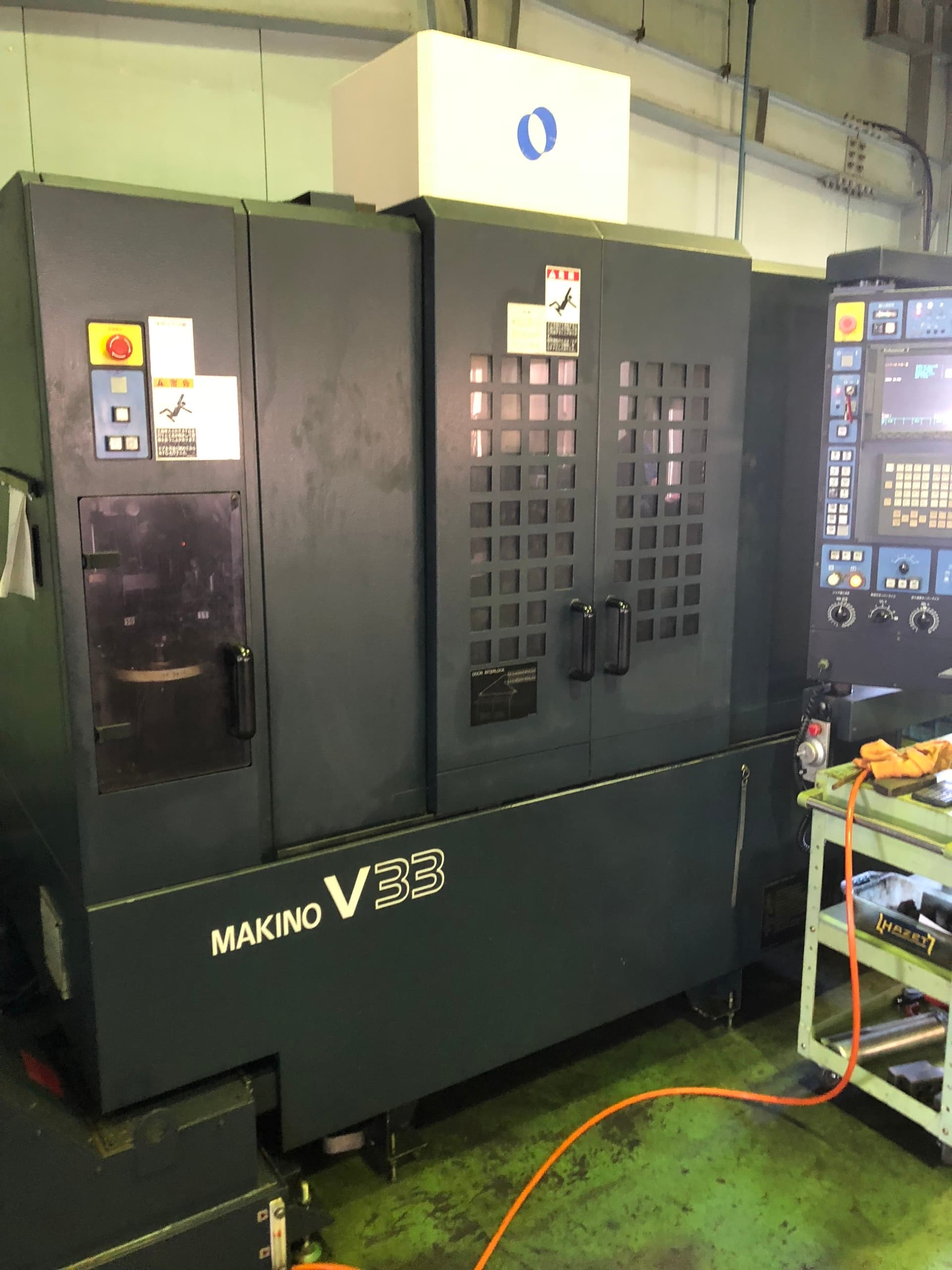 Makino V33 - Image 1